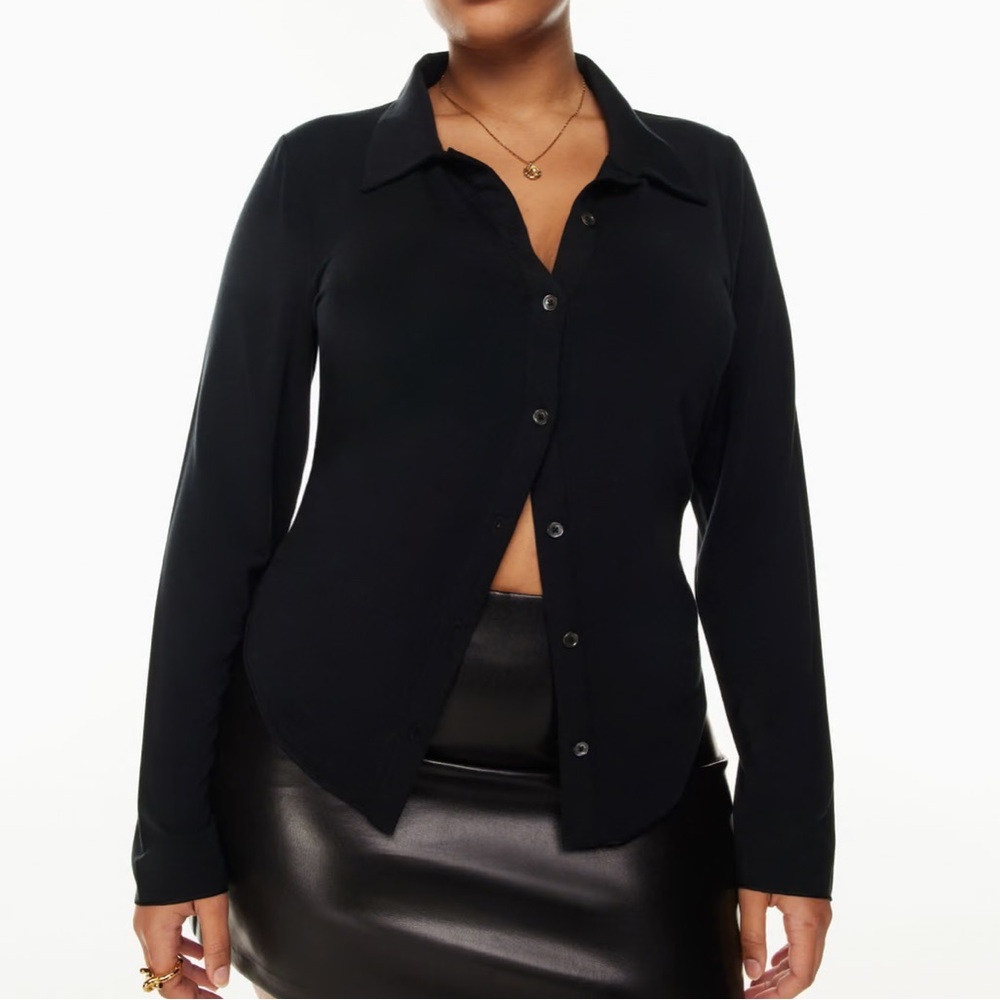 Aritzia Wilfred black button down